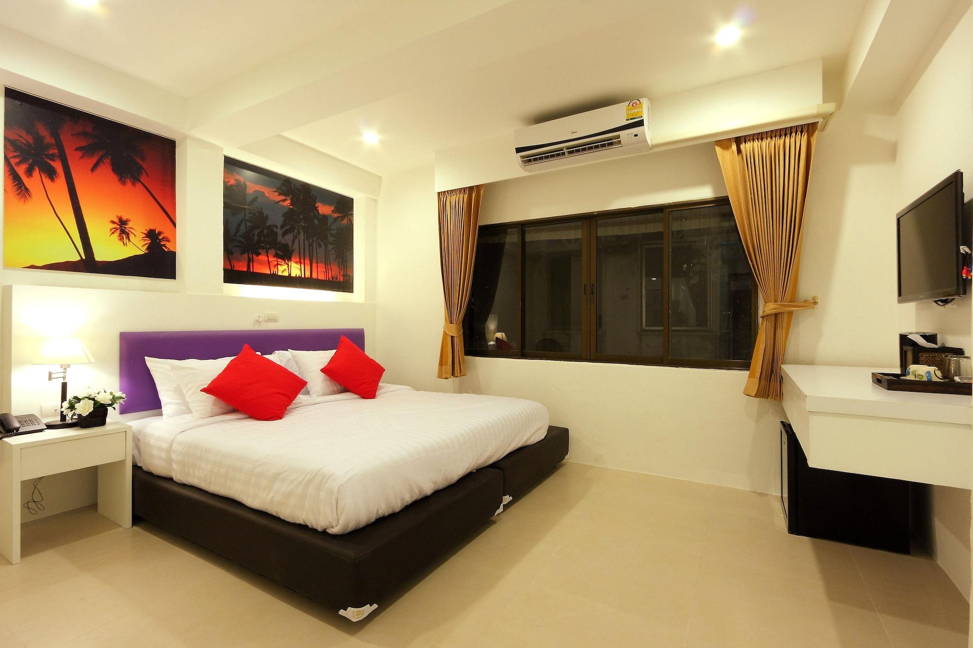 Armoni Patong Beach Hotel Dış mekan fotoğraf