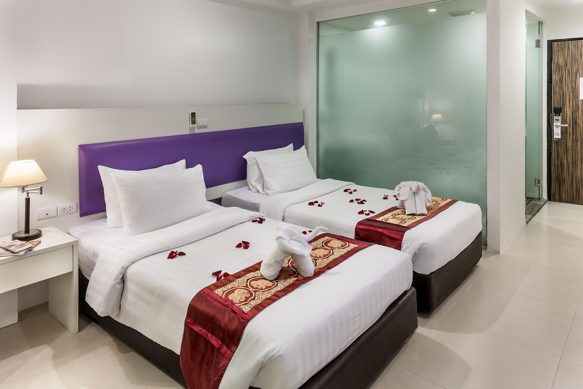 Armoni Patong Beach Hotel Dış mekan fotoğraf