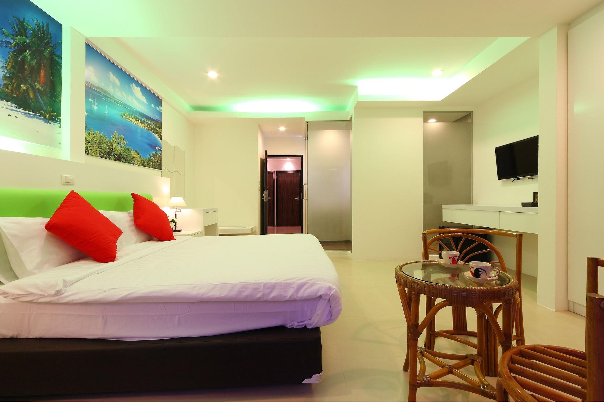 Armoni Patong Beach Hotel Dış mekan fotoğraf