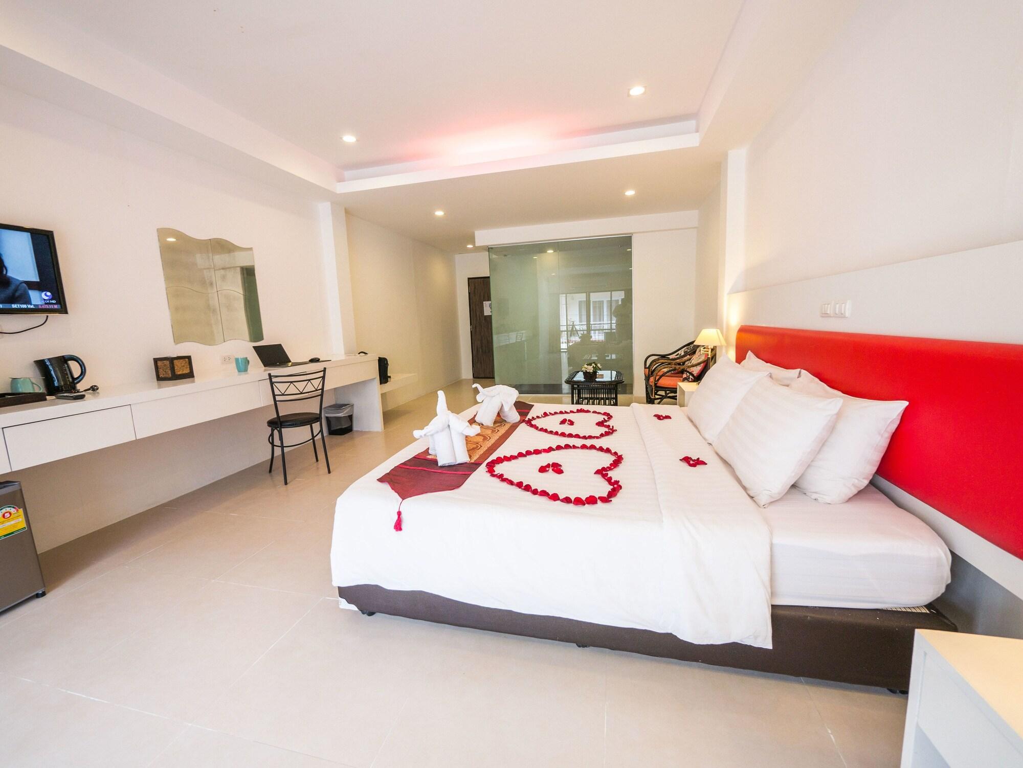Armoni Patong Beach Hotel Dış mekan fotoğraf