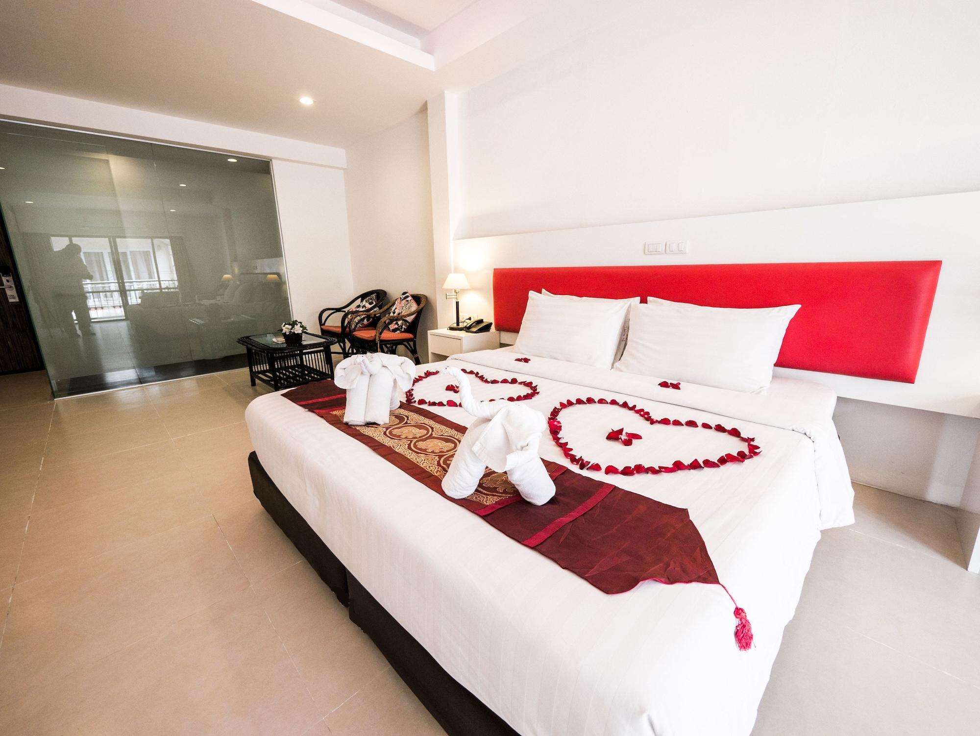 Armoni Patong Beach Hotel Dış mekan fotoğraf