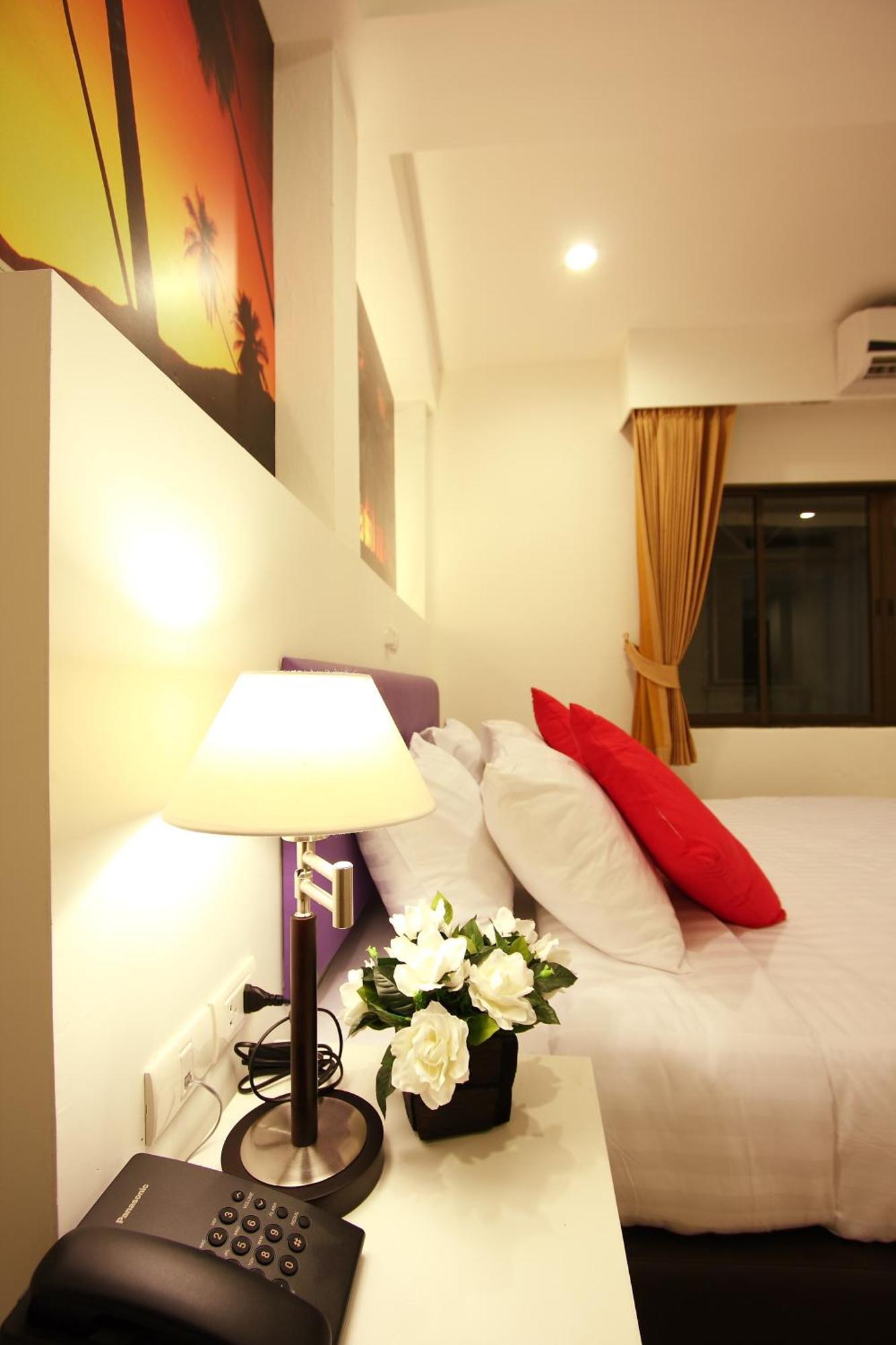 Armoni Patong Beach Hotel Dış mekan fotoğraf