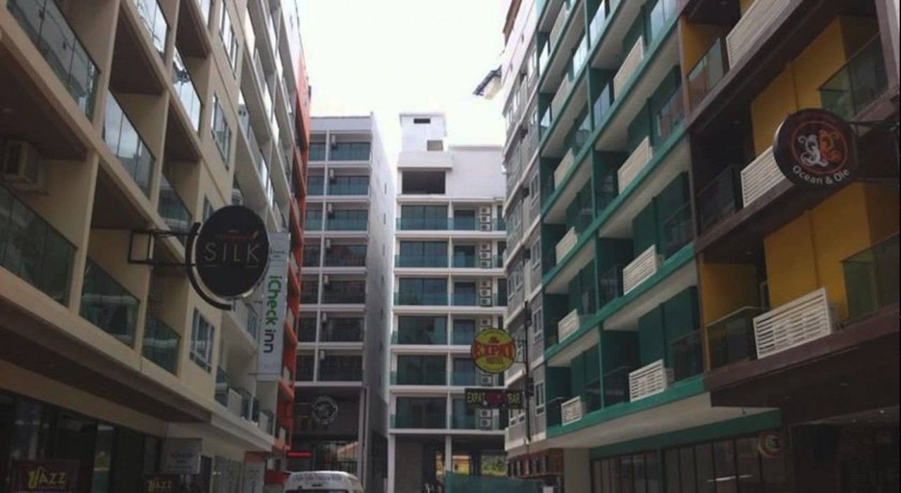 Armoni Patong Beach Hotel Dış mekan fotoğraf