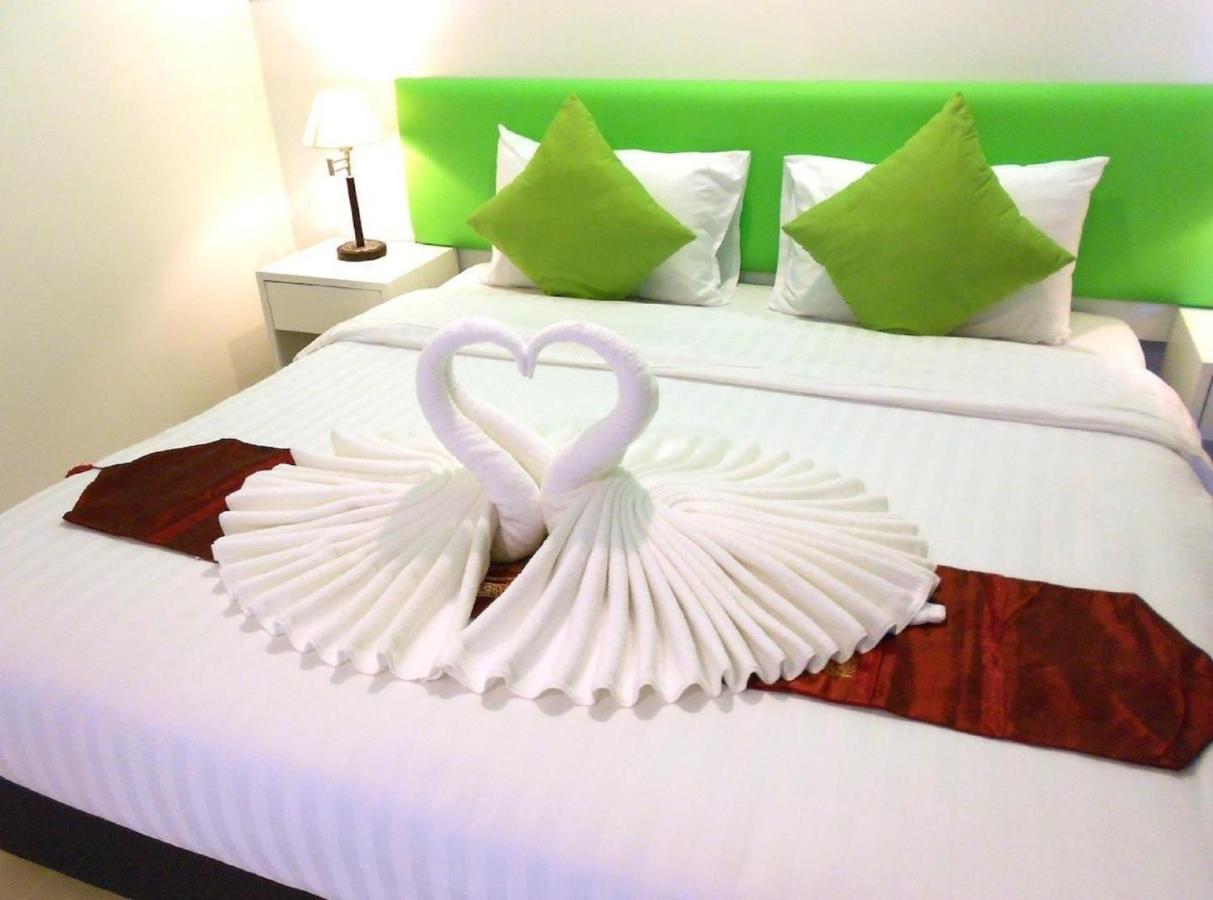 Armoni Patong Beach Hotel Dış mekan fotoğraf